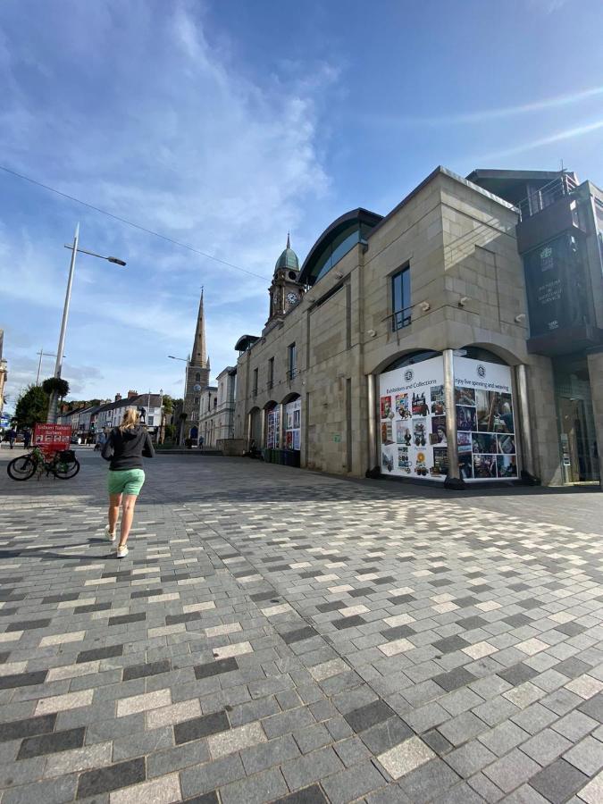 Central Lisburn Duplex Apartment Siren Stays المظهر الخارجي الصورة