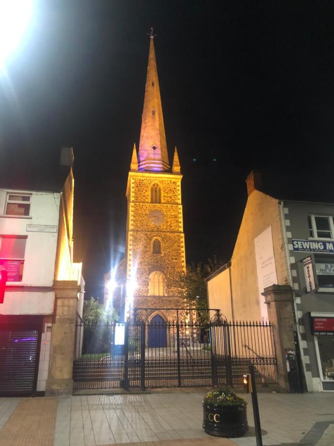 Central Lisburn Duplex Apartment Siren Stays المظهر الخارجي الصورة